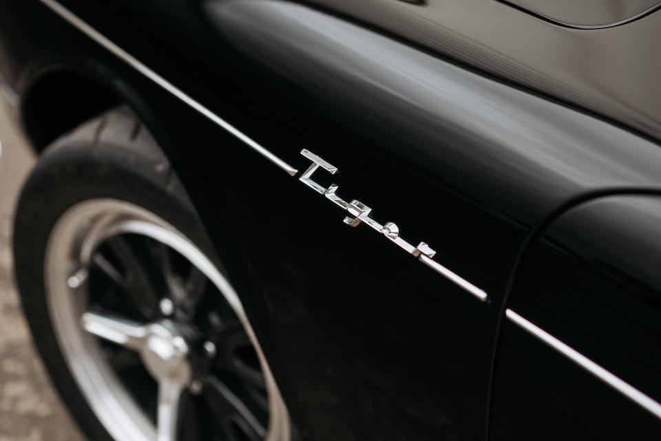 aut0mob's tweet image. #SunbeamSunday
The elegant yet sporty #Sunbeam Tiger (1964–67) was a high-performance version of the #RootesGroup's #SunbeamAlpine roadster, redesigned by #CarrollShelby and fitted with the #Ford #V8.
Like the #ACAce before, it was meant to conquer the American market.

©bonhams