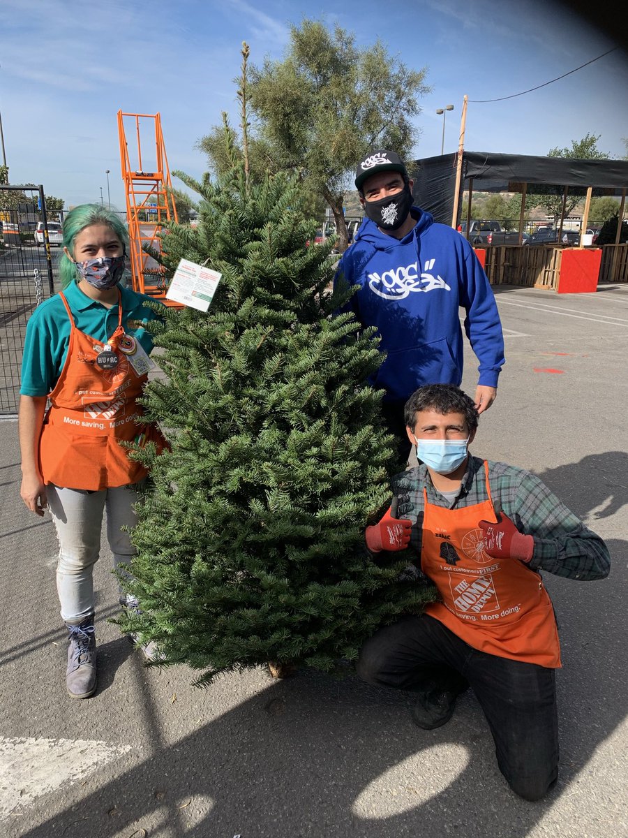 PeterBarrios14's tweet photo. Christmas Tree Lot Open for business at the Glendora Home Depot. Thank you to all who helped set it up. https://t.co/ozU3o0UZEg