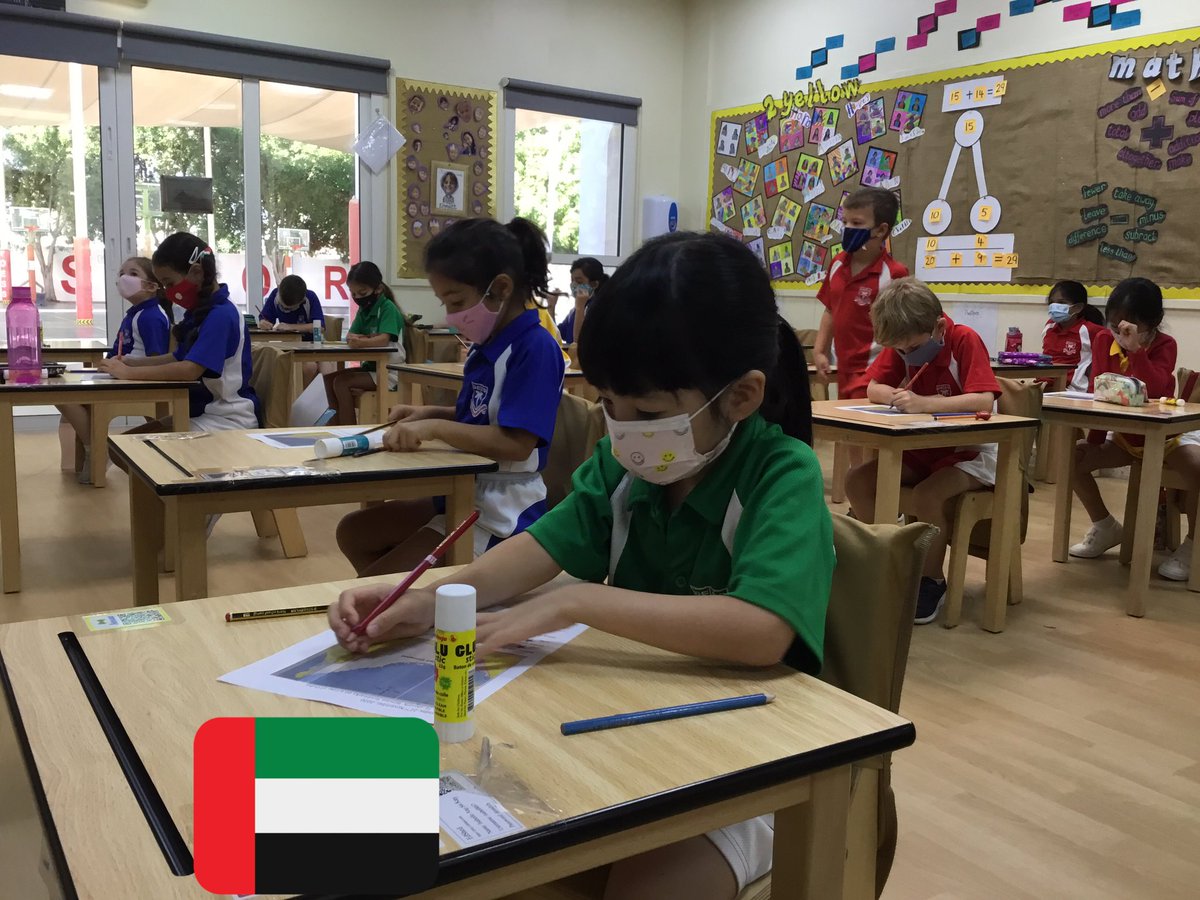 DESSyear2's tweet photo. To kick off #DESSsocialstudiesweek we are exploring Dubai and all its famous landmarks in #DESSyear2yellow We love to explore and discuss our favorite places to visit in Dubai 🇦🇪❤️💚🤍🖤@DESSsocials https://t.co/nKoDl4J6yr