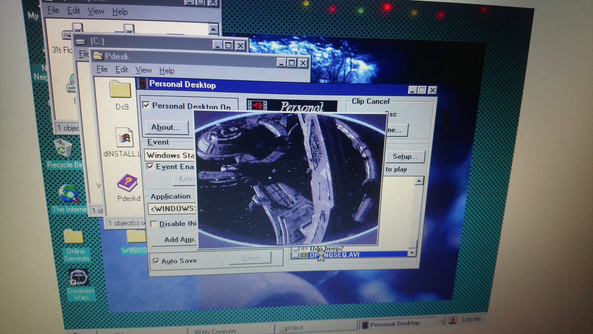 JanelleWaz's tweet image. I bet this was so cool to have on your Windows 95 machine.

#StarTrek #StarTrekDS9 #OldSoftware