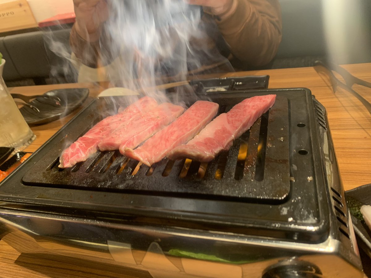 no_a_on_'s tweet photo. 連チャン肉、今日も肉やから3連チャン https://t.co/1pwL3WHDPe
