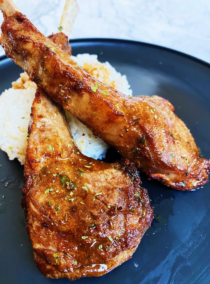 For those who could use some recipes for their air fryer: easy and delicious recipe book by  @55mmbae  https://payhip.com/b/r9Ii 