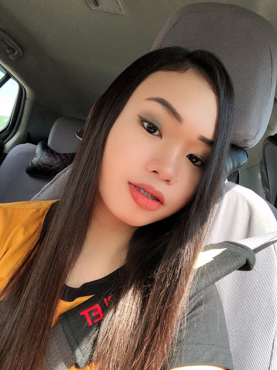 ziamelle's tweet photo. hello! please watch us on Pastel Mix's Online Idol Hatching Time! 💖 It is a huge pleasure for us to be featured on our senpai's online show 🙇🏻♀️
Catch us on PasMi's Facebook Page at 5PM (PH Standard Time)
starlaxys must watch or else... 😾
#STARLiGHTZiam #STARLiGHTPH https://t.co/W5SQ33qmxj