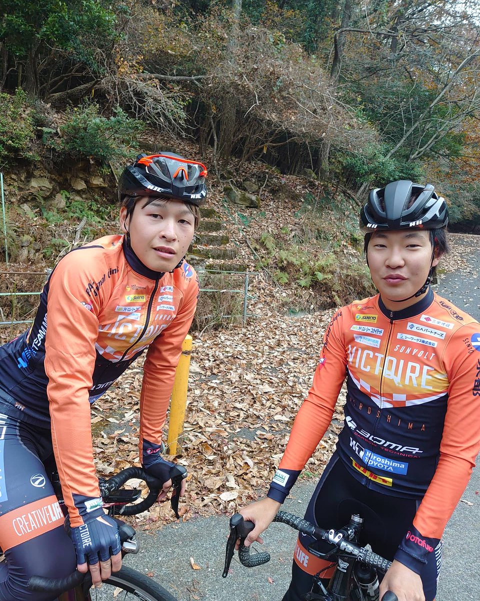 yoshi_hiro_3's tweet photo. 今日は、西田平林小山と練習へ！
雨降る前に終われた

@sunvolt_info 
#shplus
#boma
#hjc https://t.co/0VQhDzTTSU