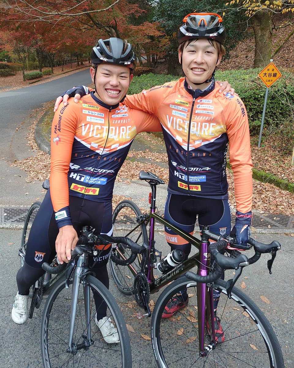yoshi_hiro_3's tweet photo. 今日は、西田平林小山と練習へ！
雨降る前に終われた

@sunvolt_info 
#shplus
#boma
#hjc https://t.co/0VQhDzTTSU