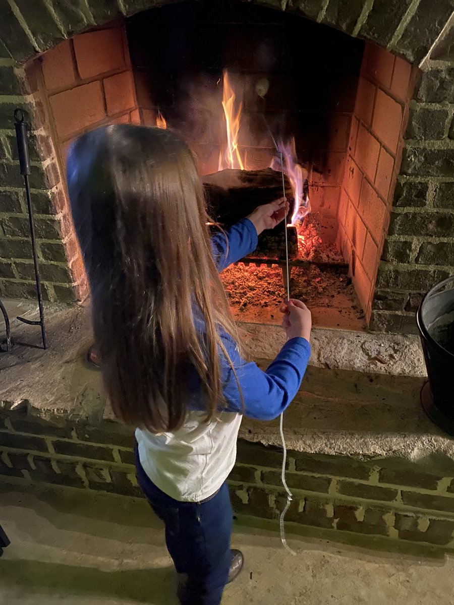 OleMiss1848's tweet photo. Enjoying family time with @lindsay_burkes and #AddyGrace on the back porch and #Smore’s 😋😋 https://t.co/V8tqsxPdW3