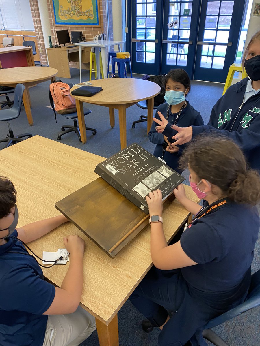emedia21's tweet photo. Students love this HUGE WWII history reference book!!! @WWIIToday @WWIIEducation @ENMGators https://t.co/EiF6fPxQFQ