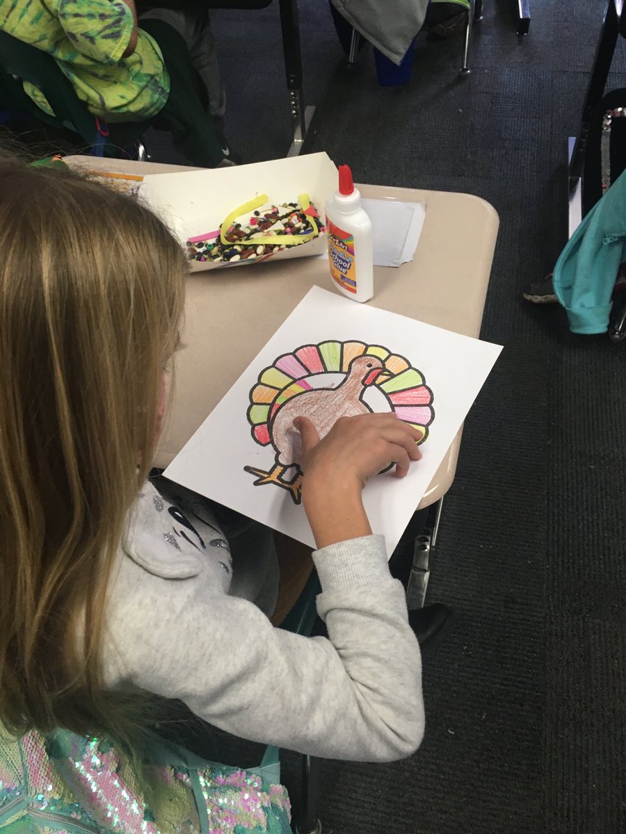 mrscooksclassdc's tweet photo. Had fun decorating our turkeys today. ⁦@rcsdchampions⁩ https://t.co/8pSmGDtEAU