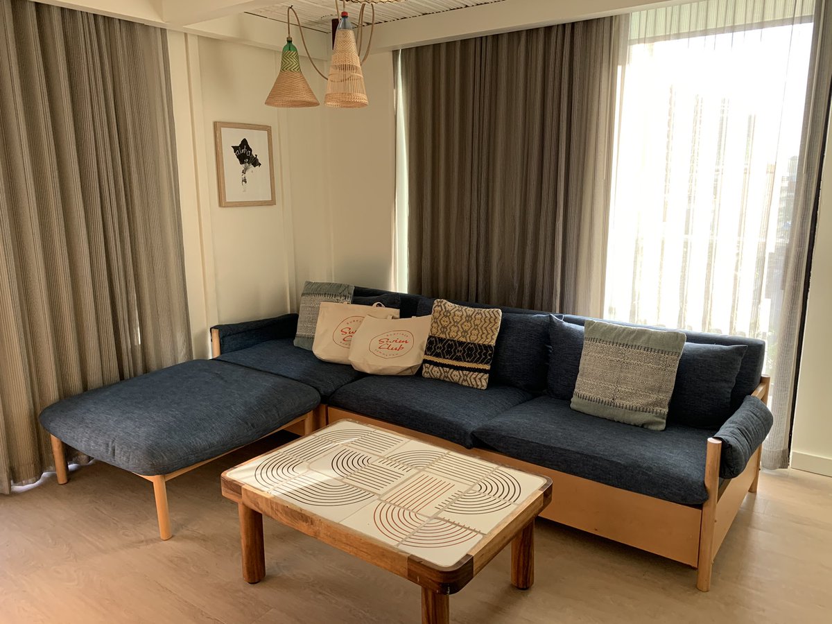 hirokoiijima's tweet photo. Staycation!
客船の中にいるようなホテルで寛いでいます。
#thesurfjack #星野リゾート #Staycation
#女子旅 #ハワイ #ハワイ暮らし #studiorim
#coradorables https://t.co/WArScaqMSm