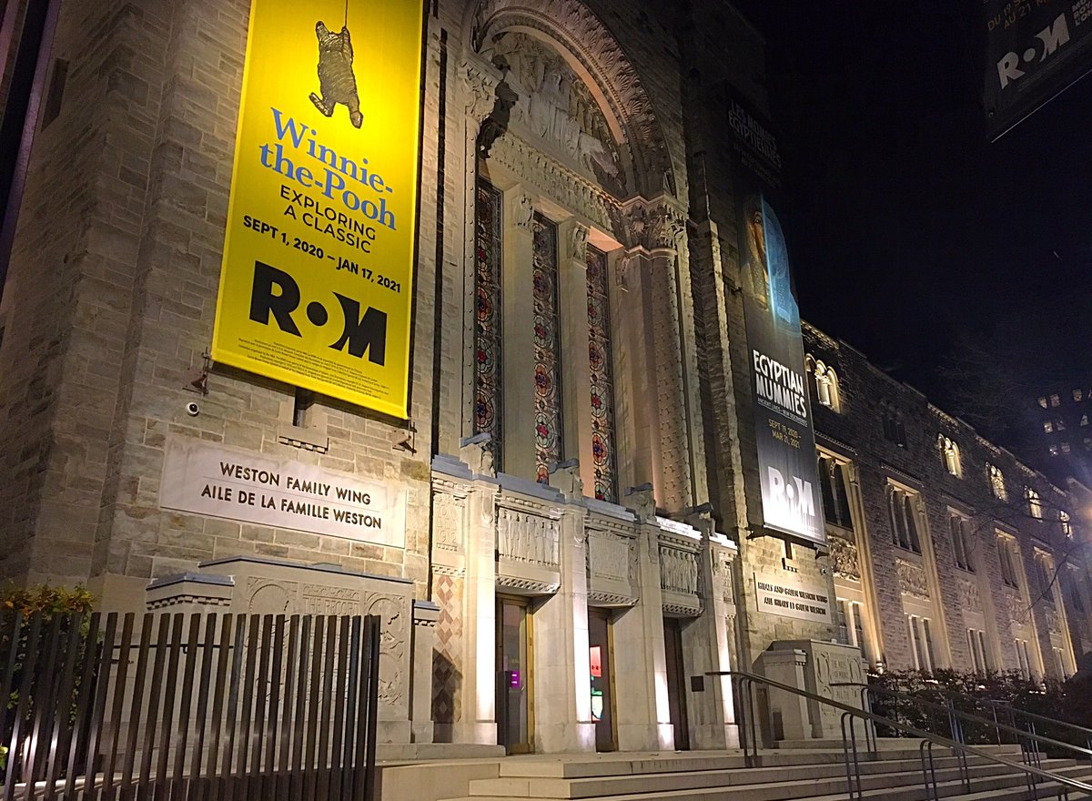 CherylNicholsTO's tweet photo. Nighttime views @ROMtoronto 

#StaySafeTO #ShowLoveTO https://t.co/LWDtKpwqZn