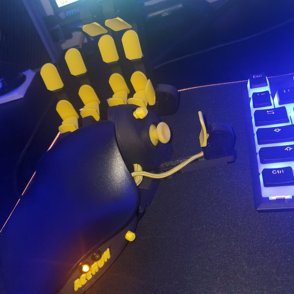 ChaotikMurkher's tweet image. For those of you that are switching from console over to PC I highly recommend the @azeronkeypad this thng is a MONSTER when it comes to ease of use..im still learning. 5 stars ⭐⭐⭐⭐⭐

#azeron #azeronkeypad #consoletopc #learningcurve #streamer #gamer #pcgamer #twitchstreamer