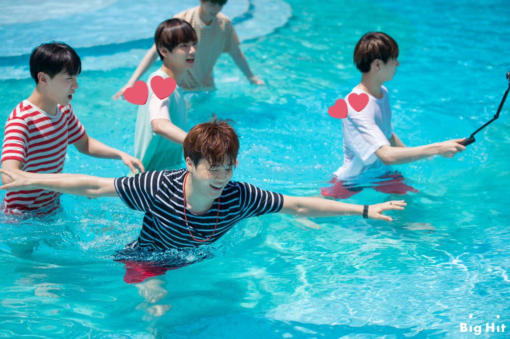 Do you remember BTS Summer Package 2015 in Kota Kinabalu? Tae was 19 and JK, 17...  Namjoon wore sleeveless top and the rest of them were wearing striped t-shirts except Taekook... Mmm...there were steps in the pool, too... 