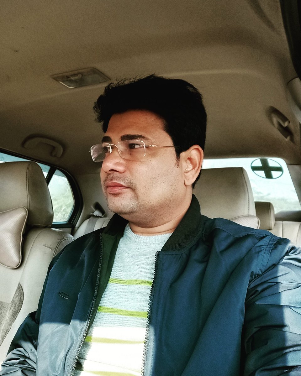DrRamsinghMeen1's tweet photo. अपना समझो या बेगाना,
हमारा आपका हैं रिश्ता पुराना,
इसलिए मेरा फर्ज हैं आपको बताना,
ठंड🧥दस्तक दे रही हैं...
#Welcome_Winter
#Good_morning_Sunday https://t.co/alwF4qhm3N