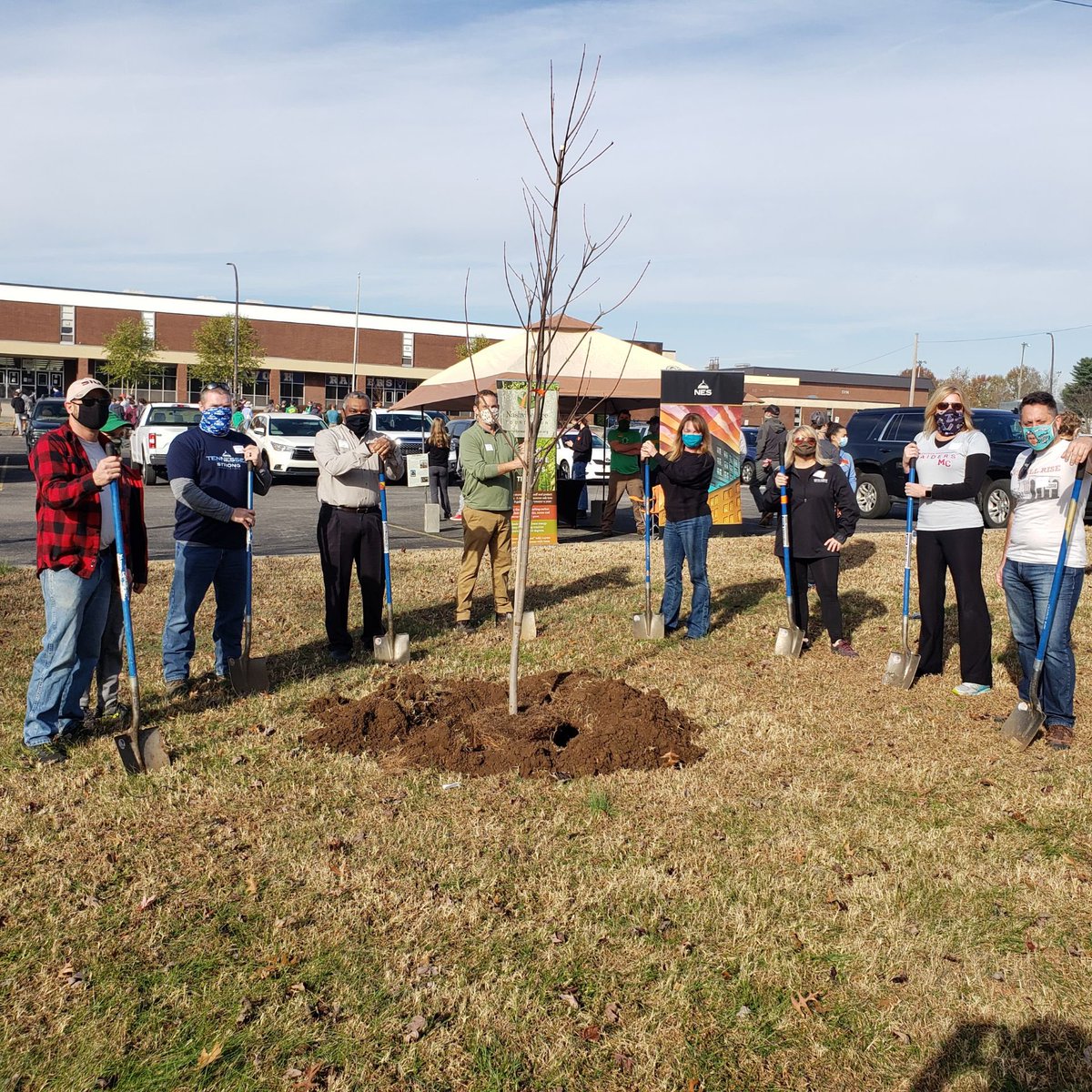 NESpower's tweet image. Releafing Day is one of our favorite Thanksgiving traditions. Partnering with @Trees4Nashville, our president and CEO, Decosta Jenkins, along with other NES team members, planted trees in the Donelson area most impacted by this year’s devastating tornado. #RightTreeRightPlace