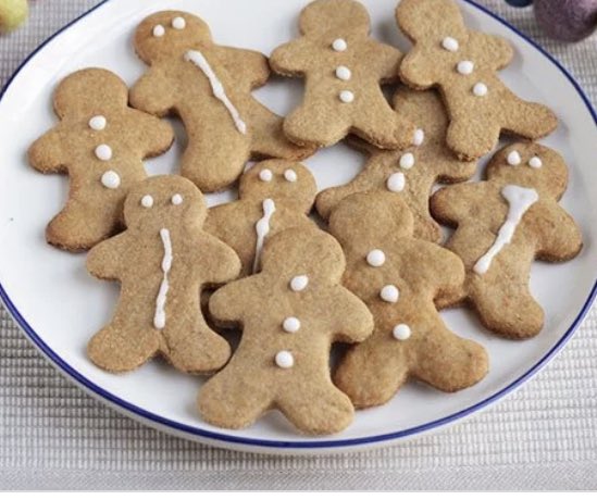 MilagrosC91's tweet photo. Today is #NationalGingerbreadCookieDay, so together with my learner and her son baked cookies to demonstrate that learning can be fun! 🧑‍🍳 Making lessons fun can help motivate students during distance learning! 🧑‍💻 #LetsTeachAdults @YEPeducation https://t.co/HZVr4WPPod
