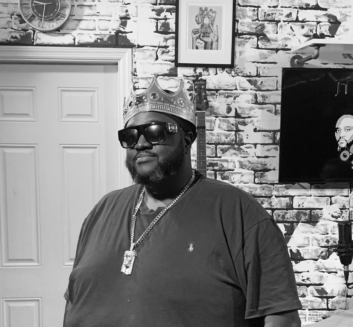 guru813's tweet photo. @BigB_OGSports 1/3 of the #OGSPORTSSHOW won last week’s segment of the (pick em) segment, whoever gets the most game picks right, gets to wear the crown and jesus piece! 🤣🤣.
s/o to big b, tune into the new episode this coming week to see who will win the segment! https://t.co/eBefB4h7hV