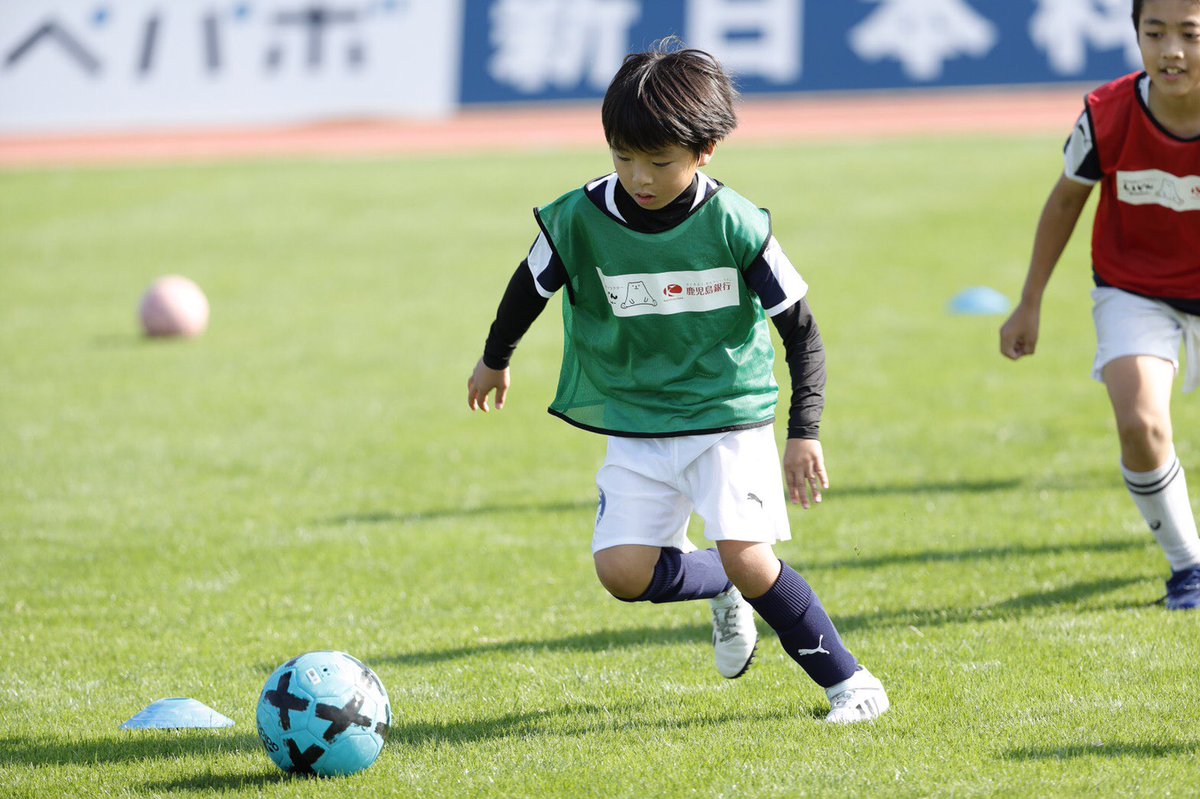 Uzivatel 鹿児島ユナイテッドfc Na Twitteru J3第29節vs Sc相模原 ピッチでは 鹿児島銀行presents鹿児島 キッズドリームチャレンジ としてスクールスタッフによる 親子サッカー教室 が行われています 鹿児島銀行 鹿児島キッズドリームチャレンジ