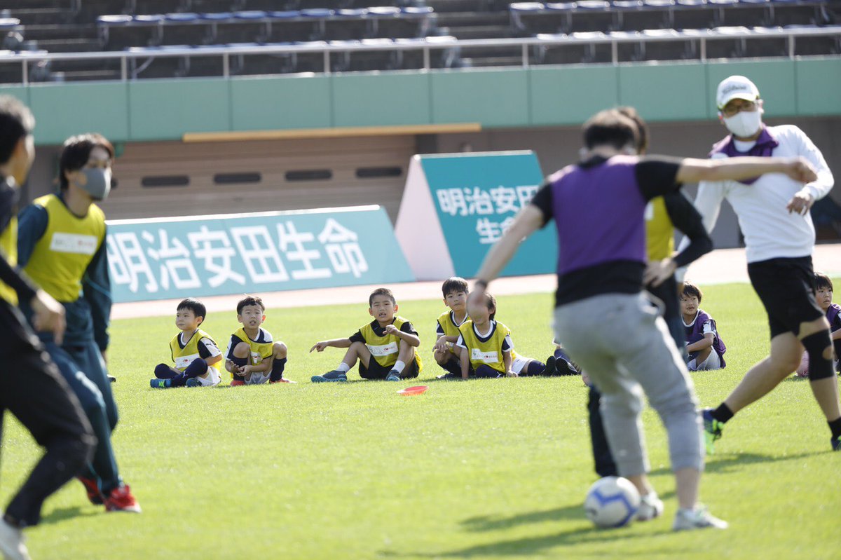 Uzivatel 鹿児島ユナイテッドfc Na Twitteru J3第29節vs Sc相模原 ピッチでは 鹿児島銀行presents鹿児島 キッズドリームチャレンジ としてスクールスタッフによる 親子サッカー教室 が行われています 鹿児島銀行 鹿児島キッズドリームチャレンジ