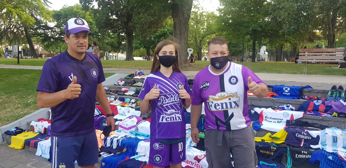 SARAVIAFERNANDO's tweet photo. Seguimos colaborando...
#enpatano
#todospuedenjugar
#seleccionadodefutbolciudaddecampana

La educacion,el deporte y lo social...es el camino. https://t.co/qV4VsiLqjS
