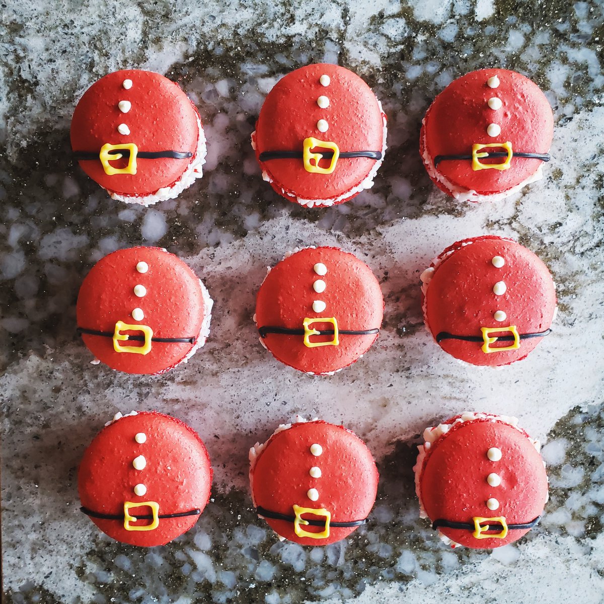 AaronMClouse's tweet photo. Santa Belly Macarons for the Holiday's! 
Peppermint and chocolate filling 😝 https://t.co/lSl552c0G3