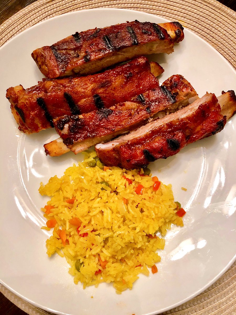 marychrish's tweet photo. My fall off the bone spareribs bbq for tonight’s dinner! So sooo yuuuummm! 🍖🤤😋👩🏻‍🍳 

#Food #Weekend #Dinner #cookedwithlove #bbq #extrariceplease https://t.co/aKpFKsdsU1