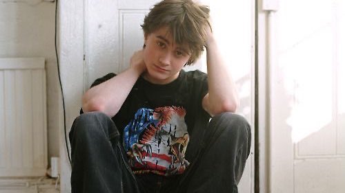 # cast

— draco malfoy ; anak osis tapi sering masuk bk, ganteng, xi ips 2, crush SMP-nya harry, kalem tapi mulutnya misuh mulu. 
— harry potter ; maniak pocky, tiada hari tanpa makan pocky, berisik, x ipa 1, ganteng tapi lebih cenderung ke cantik.