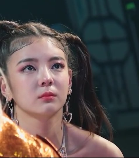 slothlia's tweet photo. How can you not love this girl? She's an angel sent from above. Thank you for being you Jisu. I really stan the right person. ❤

#보고싶은리아에게 https://t.co/qUiLYMO83K