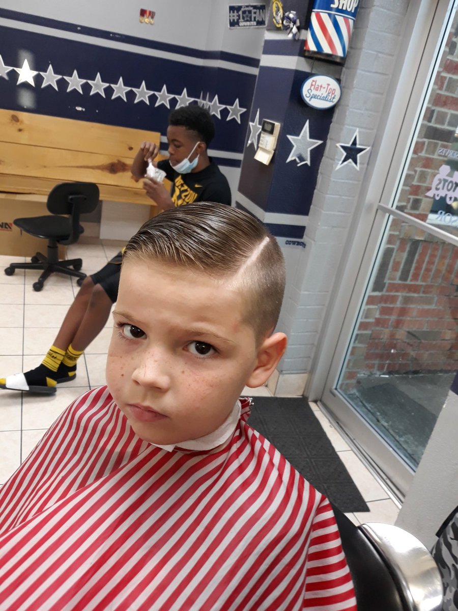 GeniusHaircut's tweet photo. HairCut Genius FADEM ALL! https://t.co/FGqS9wWuFe