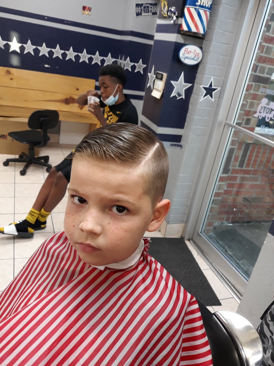 GeniusHaircut's tweet photo. HairCut Genius FADEM ALL! https://t.co/FGqS9wWuFe