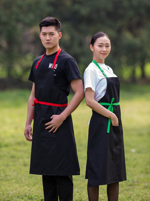 Where can you find a grilling apron with the finest quality and competitive price? I say YES TEXTILE. #grillingapron #canvasapron #blackapron