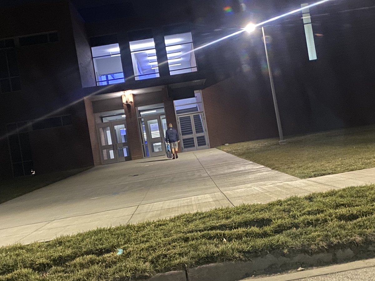 DJKDuBOmaha's tweet photo. Itโs Saturday and here he goes getting that practice bright and early before my show! Keep working on your dreams! #Nov21 #Basketball๐ #EarlyPractice #ChoicesAsOne #GymTime #RepsAndSets #BetterUs #EXCUSESorRESULTS #FITfam #1dayATaTIME #LIFEstyleBLOGGER #SimpleSaturday #inspire https://t.co/NNflJmk3zk