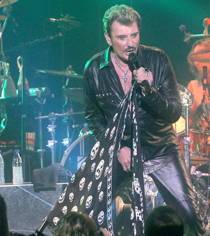 BarryChantal3's tweet photo. @denisgueldry @JohnnySjh @LHallyday Merci Denis Bon Dimanche et Bonne semaine Amities Gros Bisous du coeur https://t.co/NalU6zsbwE