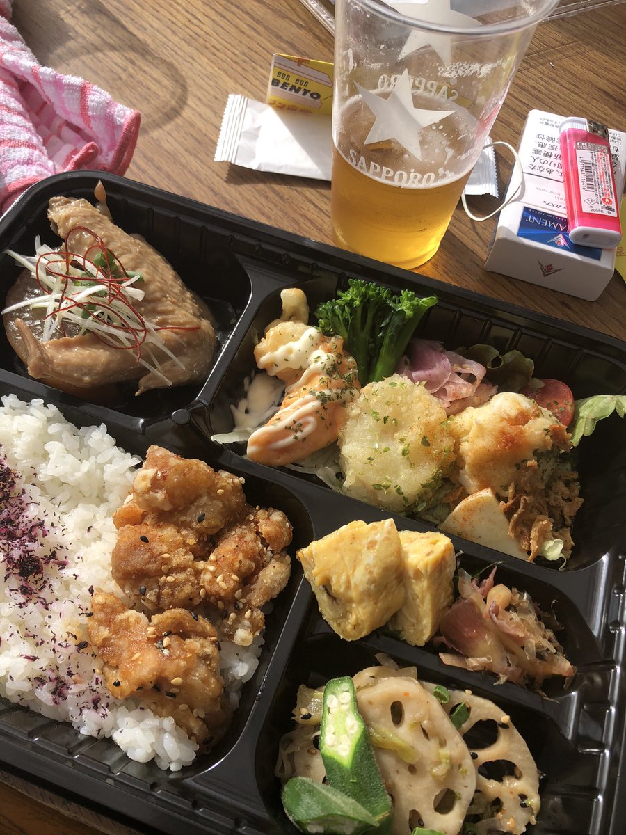 blueflower777's tweet photo. テラスのちゃぶ台でお弁当タイム最高〜!
ご予約不要のおつまみもご用意しております!昼飲みがてらどうでしょう😊
#ナオユキ
#deadram
#TOYOTASIDER
#橋ノ下舎
#豊田市西町 https://t.co/pkEPyGNMQd