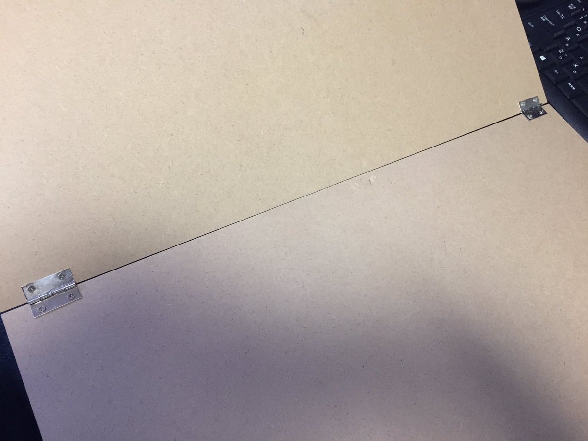 夢民 バーチャル一般人 ペンタブ用の傾斜台を100均のパーツで自作した 総額700円 かなり取り回しが良い 夢民 バーチャル一般人 ペンタブ用の傾斜台を100均のパーツで自作した 総額700円 かなり取り回しが良い