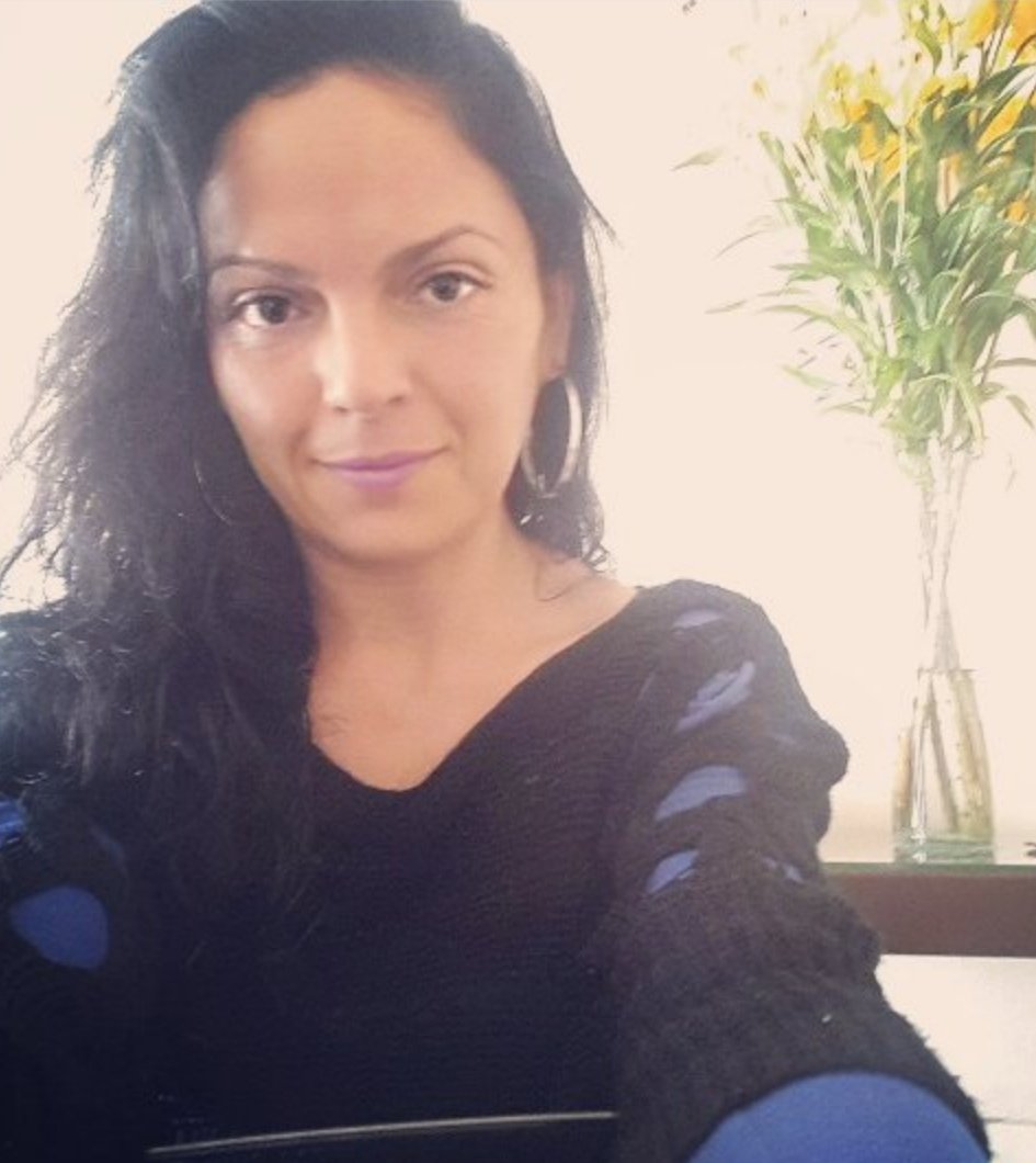 claurobertpau's tweet photo. Mi flaca linda... Como no pensarte y recordarte, Ya ha pasado un año desde que emprendiste el vuelo 🥺, te mando un fuerte abrazo y un beso eterno al cielo
Te adoro loquilla, las personas que no se olvidan jamás mueren y tu siempre presente, Tu legado de alegría trasciende
#OneU2 https://t.co/s2m4N6sqmm