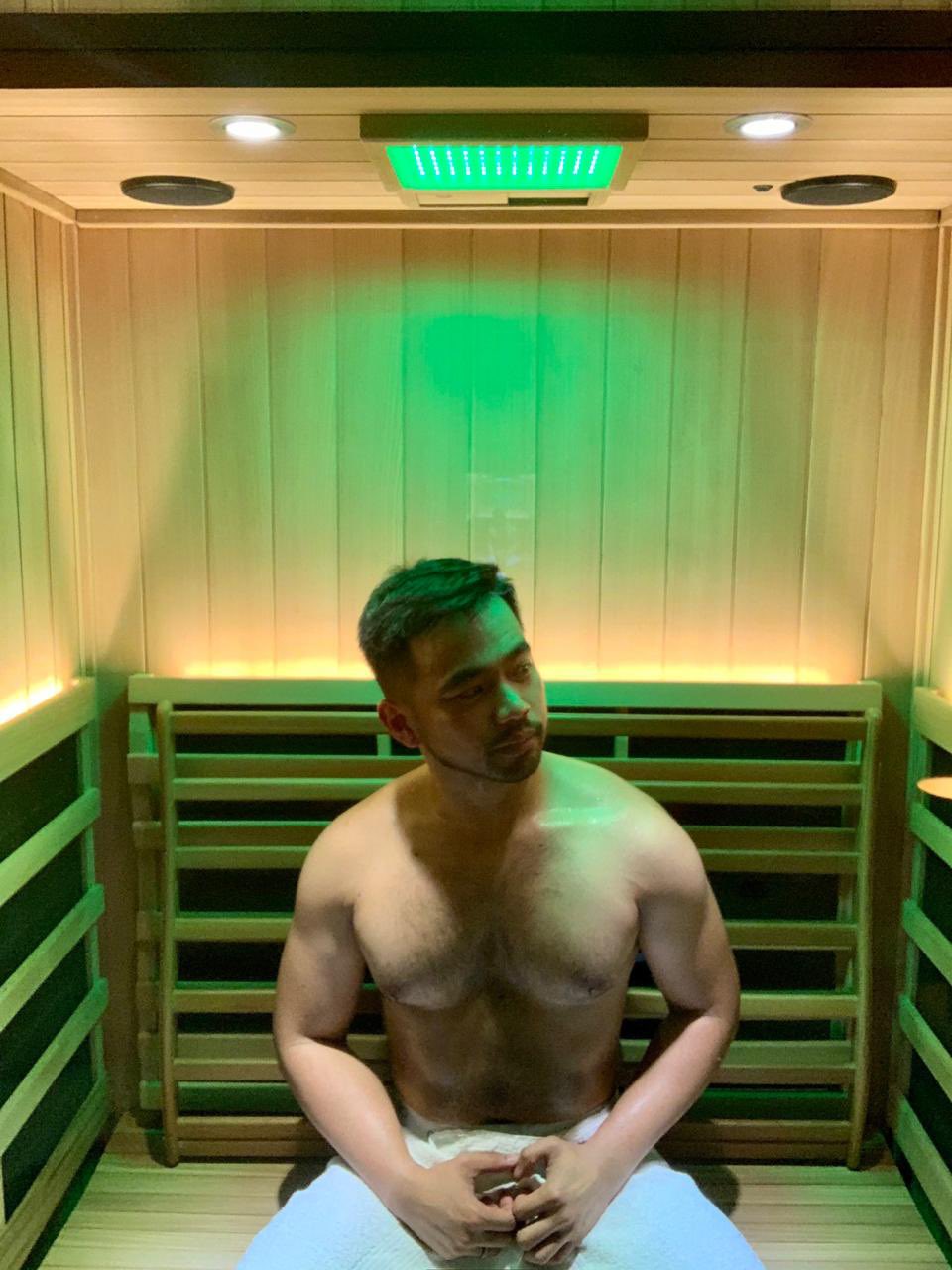 What happens in the sauna, stays in the sauna. https://t.co/f8kh3Eiguc