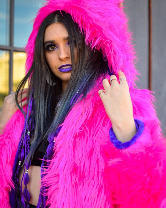 What I&rsquo;d wear to @snowglobe 2020 ❄️💕 Peep this new collection by @rolitacouture 👀 ✨ ⠀ ⠀ Hair Clips: @ravekulturecreations⠀ Earrings:<a class="tags" target="_blank" title="On Twitter" href="/?out=eyJ0eXAiOiJKV1QiLCJhbGciOiJIUzUxMiJ9.eyJpYXQiOjE3MjQ2NTc3MDMsImlzcyI6InR3cG9ybnN0YXJzLmNvbSIsIm5iZiI6MTcyNDY1NzcwMywiZXhwIjoxNzU2MTkzNzAzLCJyZWRpcmVjdF91cmwiOiJodHRwczovL3R3aXR0ZXIuY29tL3Nub3dnbG9iZSJ9.xPnwKqezVeP_O4-oPy_NRxD7tkGz5d5KaoaMhzw9VBrnZCf7pu6WBCc40gAeFVkHhuQu8lA3_ibamkDSivb1JQ">@snowglobe</a><a href="/tag/edm"class="tags"><span>#edm</span></a>