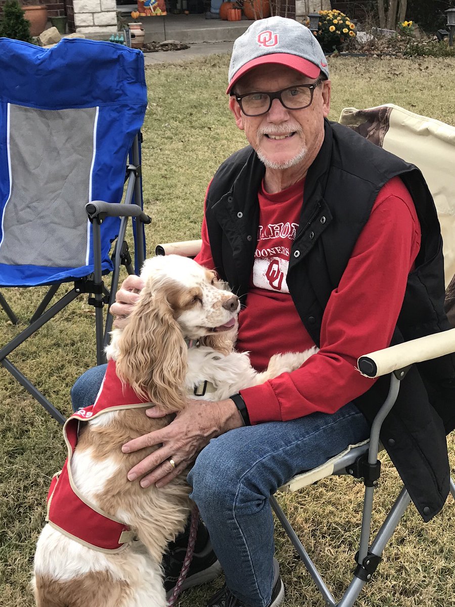 CyndyBrooks's tweet photo. @OU_Athletics @One_With_You @HomelandStores We shared w/ our neighbors a meal! https://t.co/3oyHQKnPbN