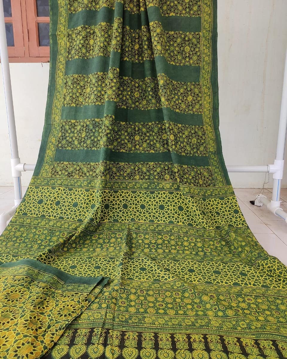 AjrakhO's tweet photo. #ajrakh #ajrakhsaree #ajrakhdupatta  #ajrakhnaturaldye #ajrakhsaree #ajrakhdupattas #ajrakhblockprint #ajrakhblockprinting #ajrakhnatural #ajrakhnaturaldyed #ajrakhsaree   #kolkata #kerala #karnataka #tamilnadu #bangalore #hyderabad  #sareeblousedesigns #sareeblogger https://t.co/sUY0Dp57dW