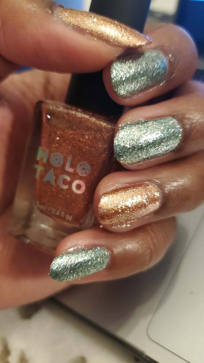 LunaB2110's tweet photo. @nailogical new metallics collection from @holotaco  #cheapchampagne and #mintgreen with #longlastingbase and #glossytaco. Freaking gorgeous!!! I'm in love https://t.co/DOFRcGqhg0
