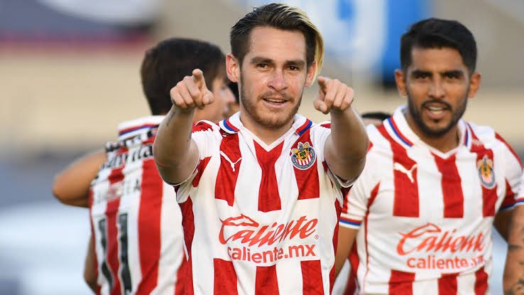 SuperChivasfans's tweet photo. Ley del ex! 
Al 52’ Ángulo marca el 1-0 https://t.co/BKLZDhptQU
