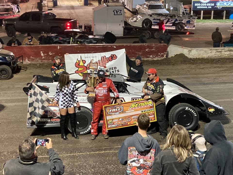 Chris 'Smokey' Madden wins the Billy Clanton Classic and pockets $10,000!  This is the second time Madden has the won the race honoring the legendary Georgia wheelman!  Great night of racing at the South's Baddest Bull Ring!