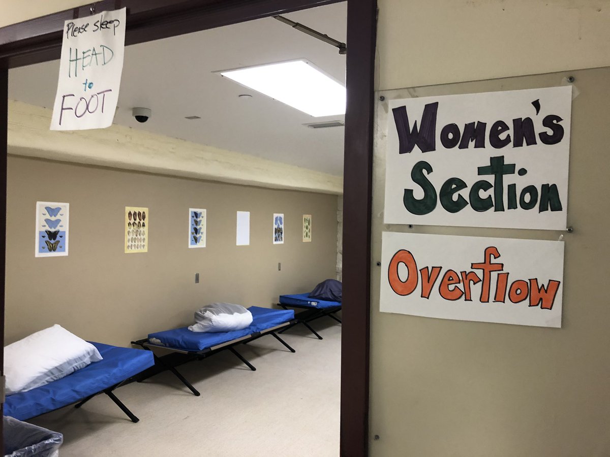 Women’s section overflow room. The shelter opens 10pm. Right now it’s 10:55pm, a few beds are left in the main and overflow women’s rooms.