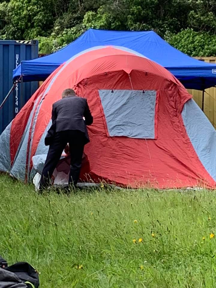 SaveShellyBay's tweet photo. Mau Whenua just posted these photos of @MayorOfWelly helping them set up tents at Shelly Bay! #ShellyBay https://t.co/PJKsjrKMdi