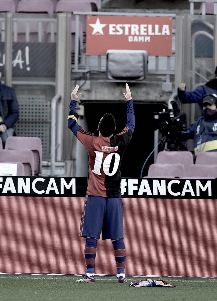 GWFlop's tweet image. Φωτογραφιαρα.
#RIPDiego #diegoandhisson