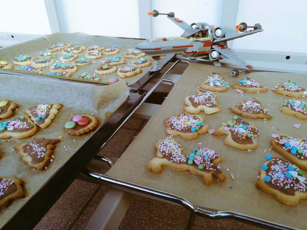 d_pisanu's tweet photo. Neue Episode 1 : Rogue Squadron gegen die #keksgate Imperialen! https://t.co/s00NGzJV2M