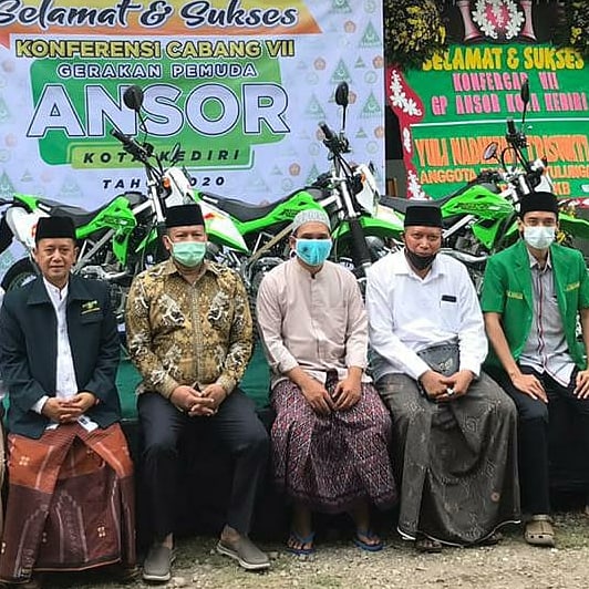 Chusainuddin1's tweet photo. Bismillah., Semoga dg Bantuan Kendaraan Operasional E Unit Sepeda Motor KLX Kawasaki akan semakin Memantapkan Khidmat Banser Kota Kediri..#🙏🙏🙏
@Ansor_Satu 
@gp_ansornu 
@pwansorjatim 
@DPP_PKB 
@dpwpkbjatim_ 
@cakimiNOW 
@halimiskandarnu https://t.co/XZLOGgPQQ9