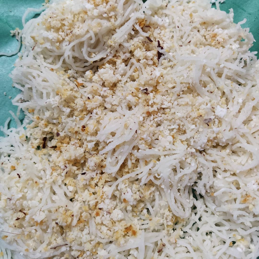 RefashionFood's tweet photo. Monday Comfy Breakfast Idiappam❤️
Like ❤️ &amp; Follow👉 @RefashionFood 
#foodblogger #food #foodie #coconut #foodlover #yummy #delicious #homemade #foodblog #healthyfood #keralafood #tasty #indianfood #breakfast #cooking  #foodlovers #idiappam #bananaleaf #sweet #delhi #Kerala https://t.co/HeMBFLlpYx
