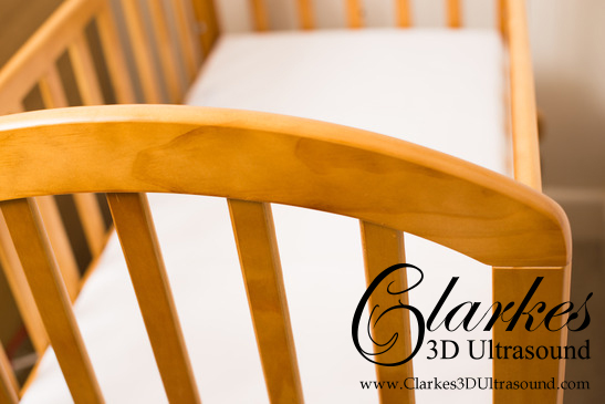 Clarkes3D's tweet photo. Make sure the mattress for baby's crib fits snugly (less than 2 fingers between the mattress &amp; crib). #pregnancytips https://t.co/9RndZXrYrA