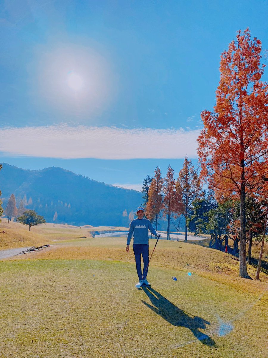 uuudai4's tweet photo. 久しぶりのゴルフ。
マヂで楽しい
#ゴルフ #muta
#mutagolf
#ゴルフコーデ https://t.co/3dyipA6vIm